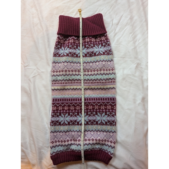 Winter Fair Isle Sweater - Picture 4 of 4